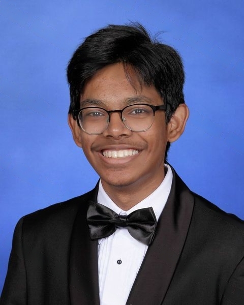 arikseniorportrait1-transformed